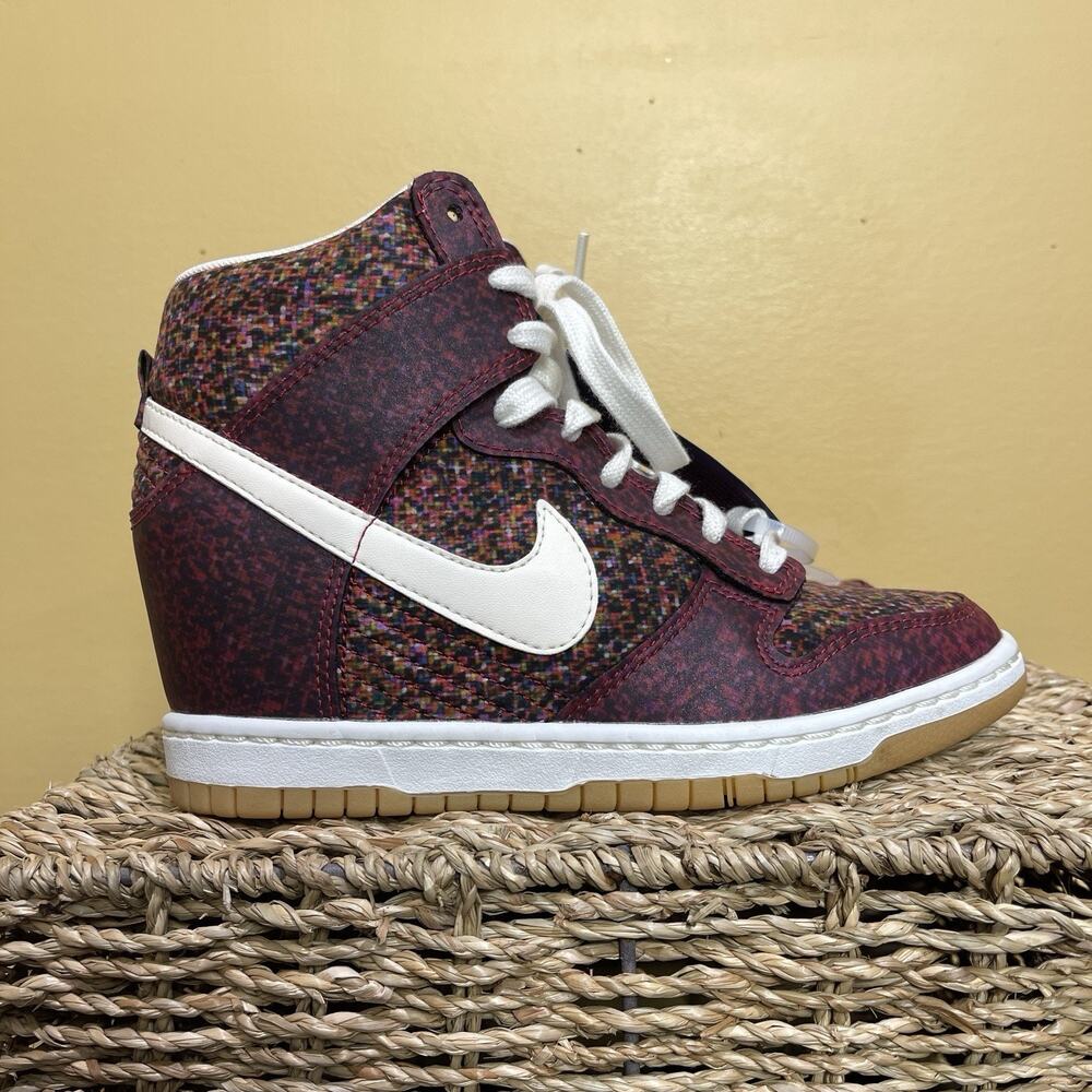 NEW NIKE SKY HIGH DUNK DIGITAL FLORAL WEDGE HEEL 540859-600 2013 WOMENS SIZE 5.5